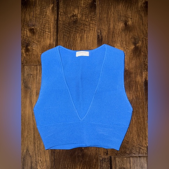 Babaton Aritzia Sculpt Knit Deep V Tank In Royal Blue Small - Picture 1 of 2